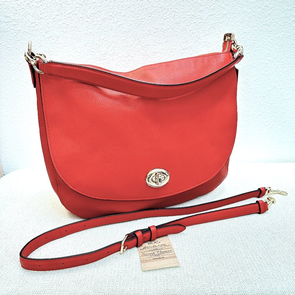 Coach Turnlock Hobo 36762 in Carmine Red Pebble Leather, crossbody, NWOT